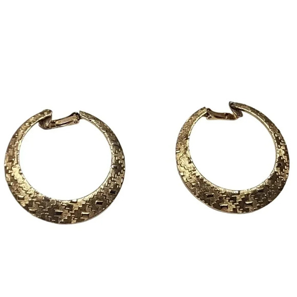 Vintage 60s-70s Textured Circle Hoop Earrings Gold Tone - Picture 1 of 2